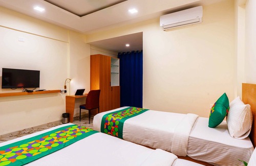 Hinjawadi Hotel | Treebo Iris Executive, Hinjewadi