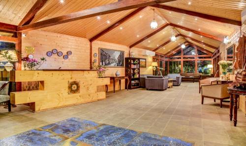 Siliguri Hotel | Treebo Premium Blue Mountain Country Club And Resort