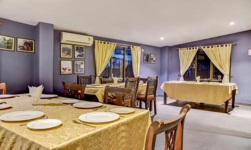 Siliguri Hotel | Treebo Premium Blue Mountain Country Club And Resort