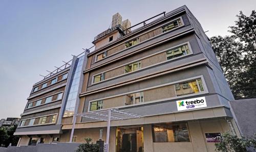 Andheri East Hotel | Treebo Premium Widlor Boutique