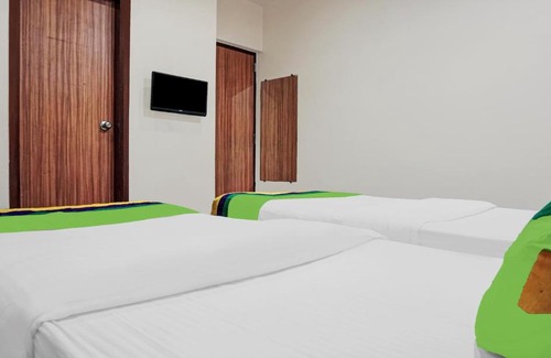 Viman Nagar Hotel | Treebo Trend Silver Crest