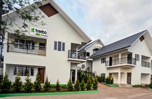 Devikolam Hotel | Treebo Trend The Hazeberg Munnar With Mountain View