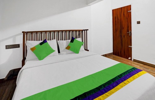 Devikolam Hotel | Treebo Trend The Hazeberg Munnar With Mountain View
