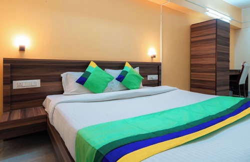 Pune Hotel | Treebo Trend The White Castle