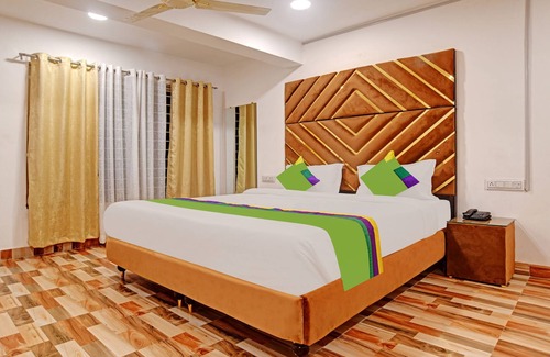 Indore Hotel | Treebo Trend Western Arc