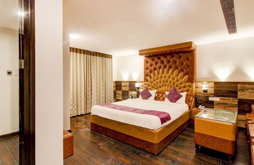 Banjara Hills Hotel | Treebo Tryst F One