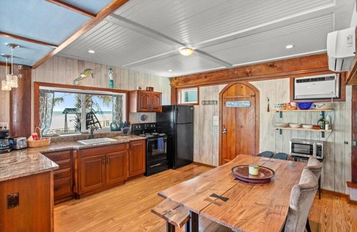 St. Augustine Condo | Treehouse Artist Haven Direct Oceanfront 2br