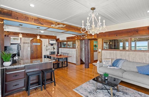 St. Augustine Condo | Treehouse Artist Haven Direct Oceanfront 2br