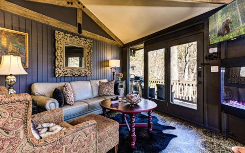Big Canoe Villa | Treehouse of Life - Access Community Extras like Pools Golf Lakes Waterfalls Trails