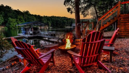 Blairsville House | Treehouse on the Lake