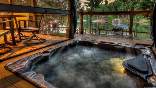 Blairsville House | Treehouse on the Lake
