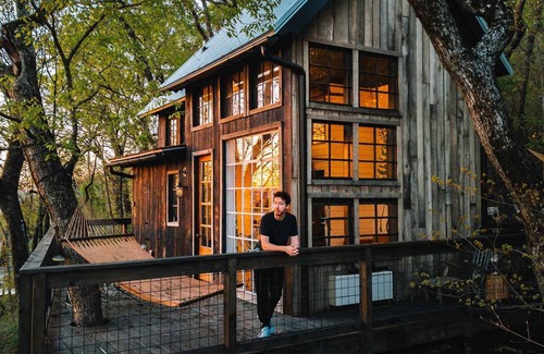 Chattanooga House | Treetop Hideaways: Wood Lily Treehouse in Chattanooga