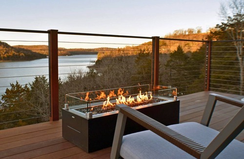Sylvan Shores Condo | Treetop Lakefront Penthouse