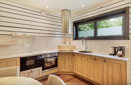 Maubray Cottage | Treetop Tranquility Stay