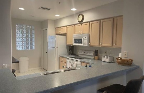 Tropical Cove Condo | Treetop Treasure at Lexington CC Golf Village