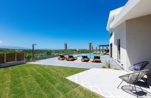 Asteri Villa | TreeTop Villa I, Private Pool, BBQ & Playground, By ThinkVilla