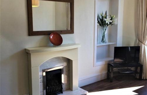 Shawlands Apartment | Trefoil Apartment - 2 Bedrooms