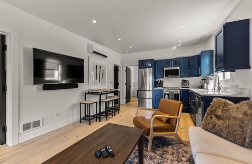 Whitefish Apartment | Trek & Deck | Hot Tub, 2 Kings, Downtown