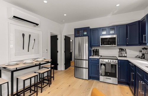 Whitefish Apartment | Trek & Deck | Hot Tub, 2 Kings, Downtown
