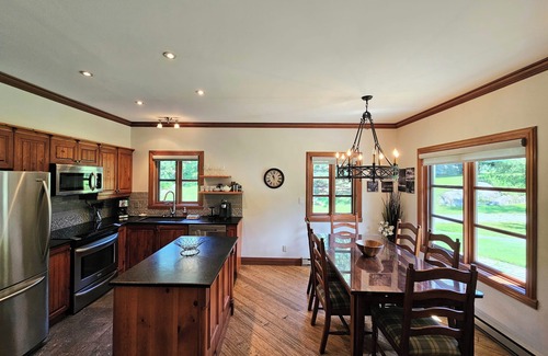 Mont-Tremblant Ski Chalet | Tremblant Haven RENOVATED 2 bdr ski-in/ski-out on the resort