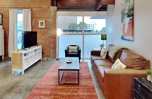Galveston Apartment | Tremont Meilleur 104