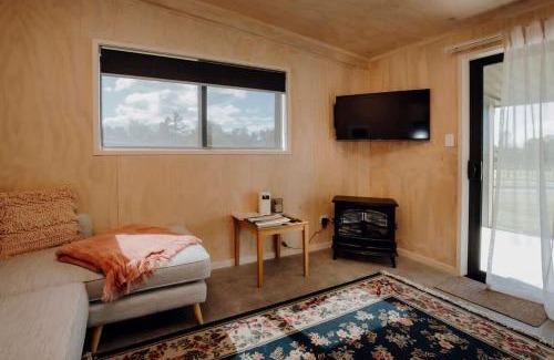Rewa House | Tremorne Stay - the ultimate cosy couple cottage