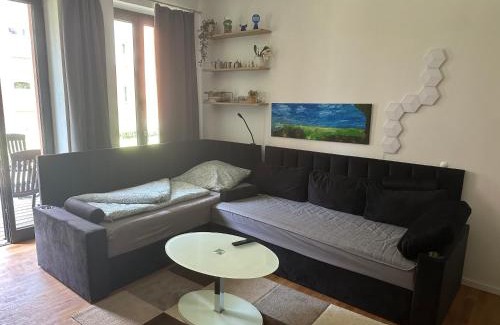 Bahnhofsviertel Apartment | Trendige Stadtwohnung, historisches Haus mit Terrasse und Garten