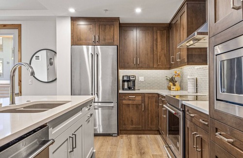 Canmore Condo | Trending Location | Gourmet Kitchen