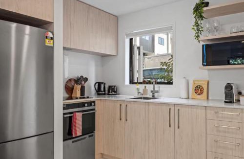 Mount Albert House | Trendy 2 Bed Accommodation