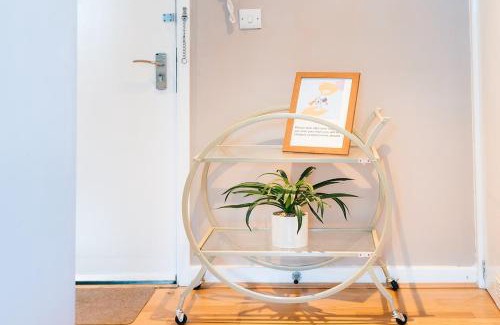 Highbury West Apartment | Trendy Accommodation in Arsenal