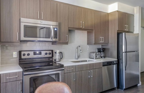 Back Bay Apartment | Trendy Back Bay Studio w/Gym & W/D, nr Shopping, by Blueground