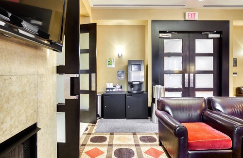 Woodmont Triangle Apartment | Trendy Bethesda 1BR w/Gym, Pool & Concierge, near Metro, by Blueground