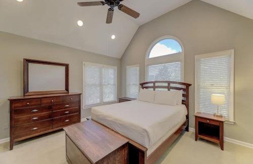 Columbia House | Trendy Columbia Townhome