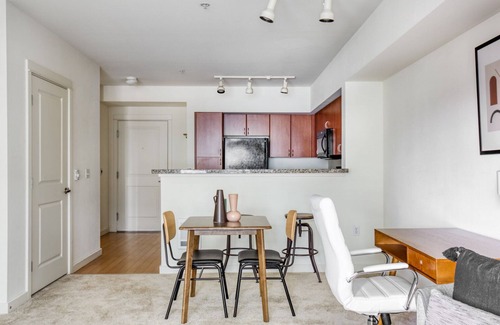 West Bellevue Apartment | Trendy Downtown Bellevue 1BR w/W/D & Storage, near Shops, by Blueground