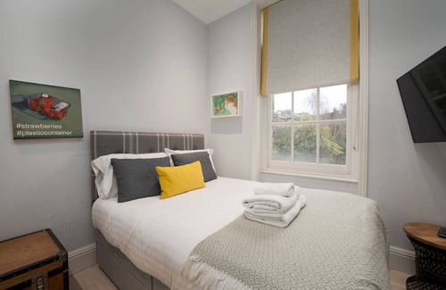 Hampstead Apartment | Trendy Hampstead Flat (RH7)
