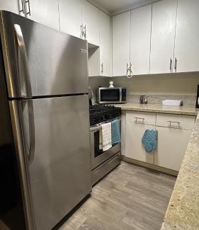 Mid-Wilshire Bed & Breakfast | Trendy little getaway