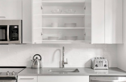 South of Washington Apartment | Trendy South End Studio w/W/D & Gym, near SoWa District, by Blueground