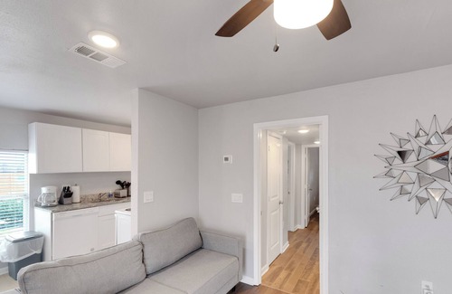 Fort Worth House | Trendy Tranquil - Sunset View - Nearby Atrractions
