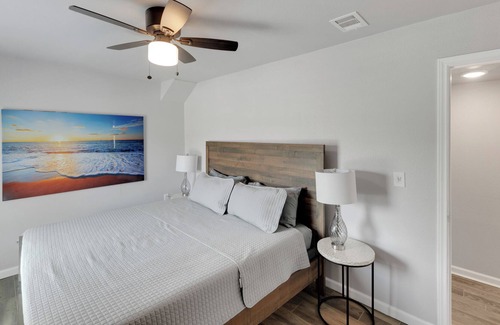 Fort Worth House | Trendy Tranquil - Sunset View - Nearby Atrractions
