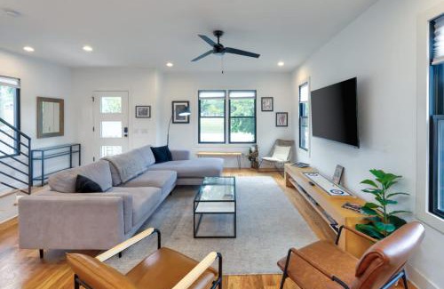 Chestnut Hill House | Trendy WeHo Home - Near DT Nashville