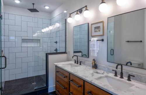 Chestnut Hill House | Trendy WeHo Home - Near DT Nashville