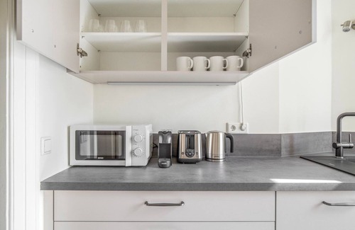 Wieden Apartment | Trendy Wieden 2BR w/Balcony & Elevator, nr Shopping, by Blueground