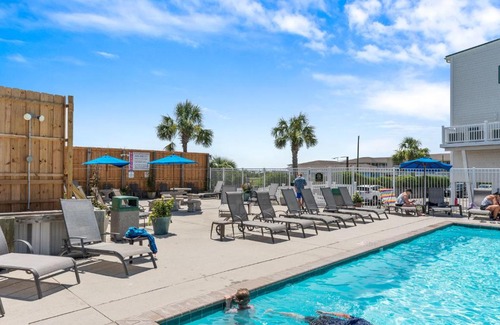 Long Beach House | Tres Pajaritos