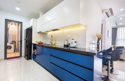Bach Dang Riverside Apartment | Tresor 3 bedrooms with pool gym in center