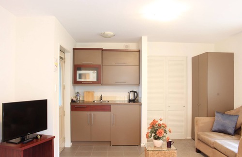 Akaroa Hotel | Tresori Motor Lodge