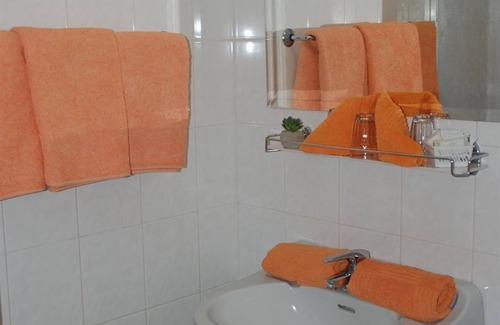 Klopein Bed & Breakfast | Triple room, balcony, lake view OST - Pension Agnes
