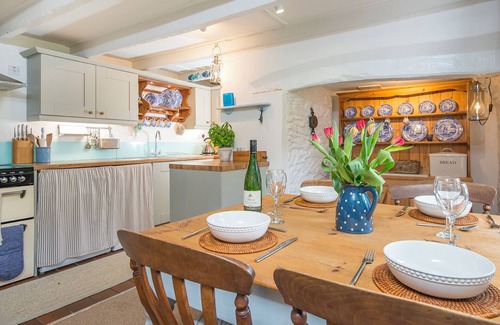 Haverfordwest Cottage | Tri Pysgodyn, Holiday Cottage Abercastle, Sleeps 4, 2 bedrooms, bathrooms