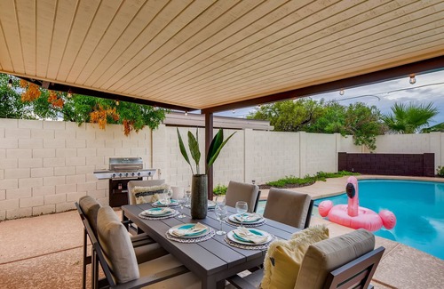 Scottsdale House | TRIBAL URBAN TRANQUILITY: HEATED POOL + POOL TABLE