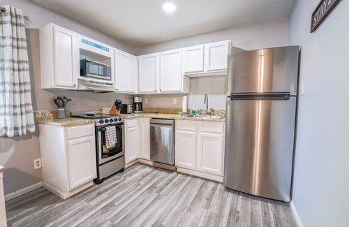 Indian Point Condo | Tribesman Resort #15 - Renovated Condo, Minutes to Silver Dollar, Great Location