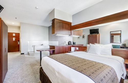 Baton Rouge Hotel | Trident Inn & Suites, Baton Rouge